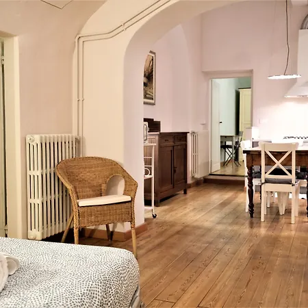 Wine Nebbiolo Lejlighed